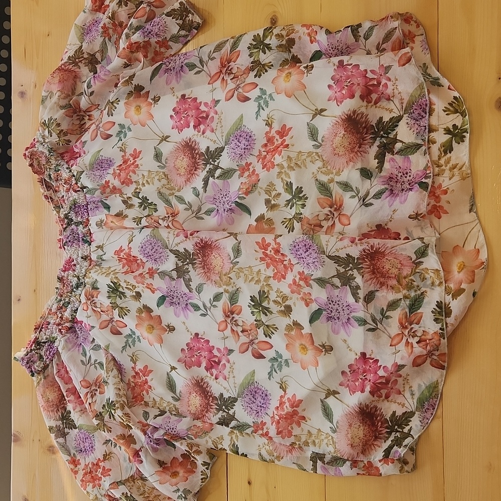 Italy Silk Floral Blouse Flutter Sleeve Boho Flowy Lined Size Large - Picture 12 of 17